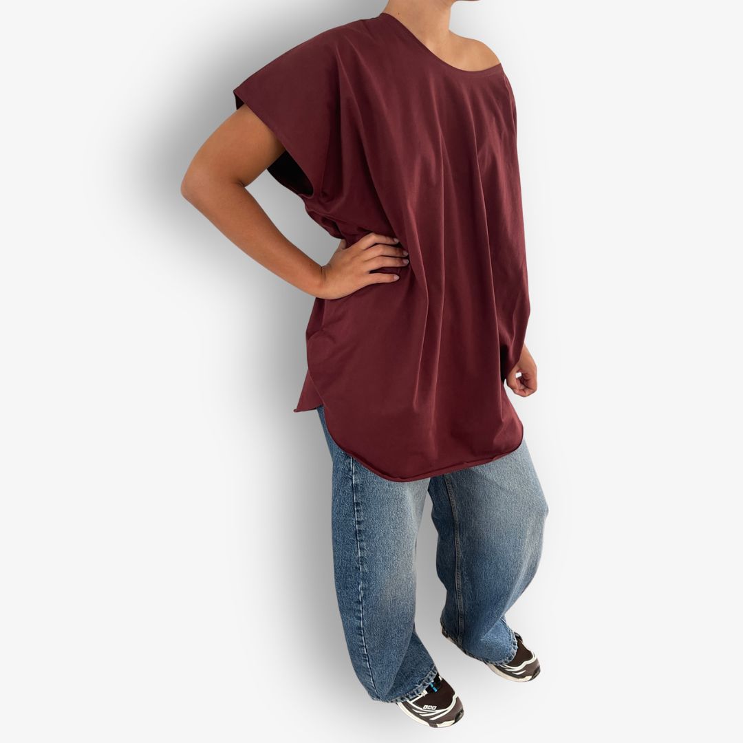 TWO DAUGHTERS ROUND NECK SS CIRCULAR TSHIRT CHERRY CHOCOLATE