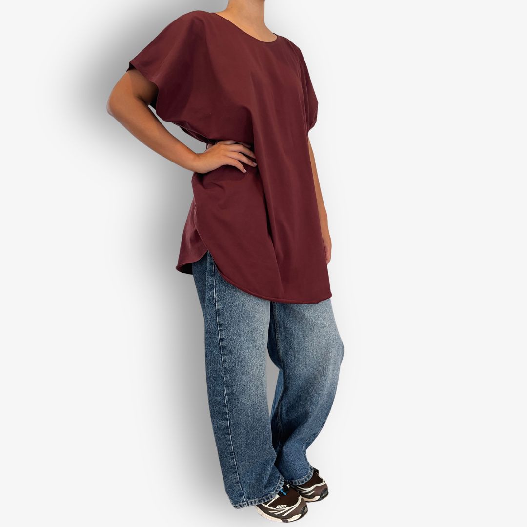 TWO DAUGHTERS ROUND NECK SS CIRCULAR TSHIRT CHERRY CHOCOLATE