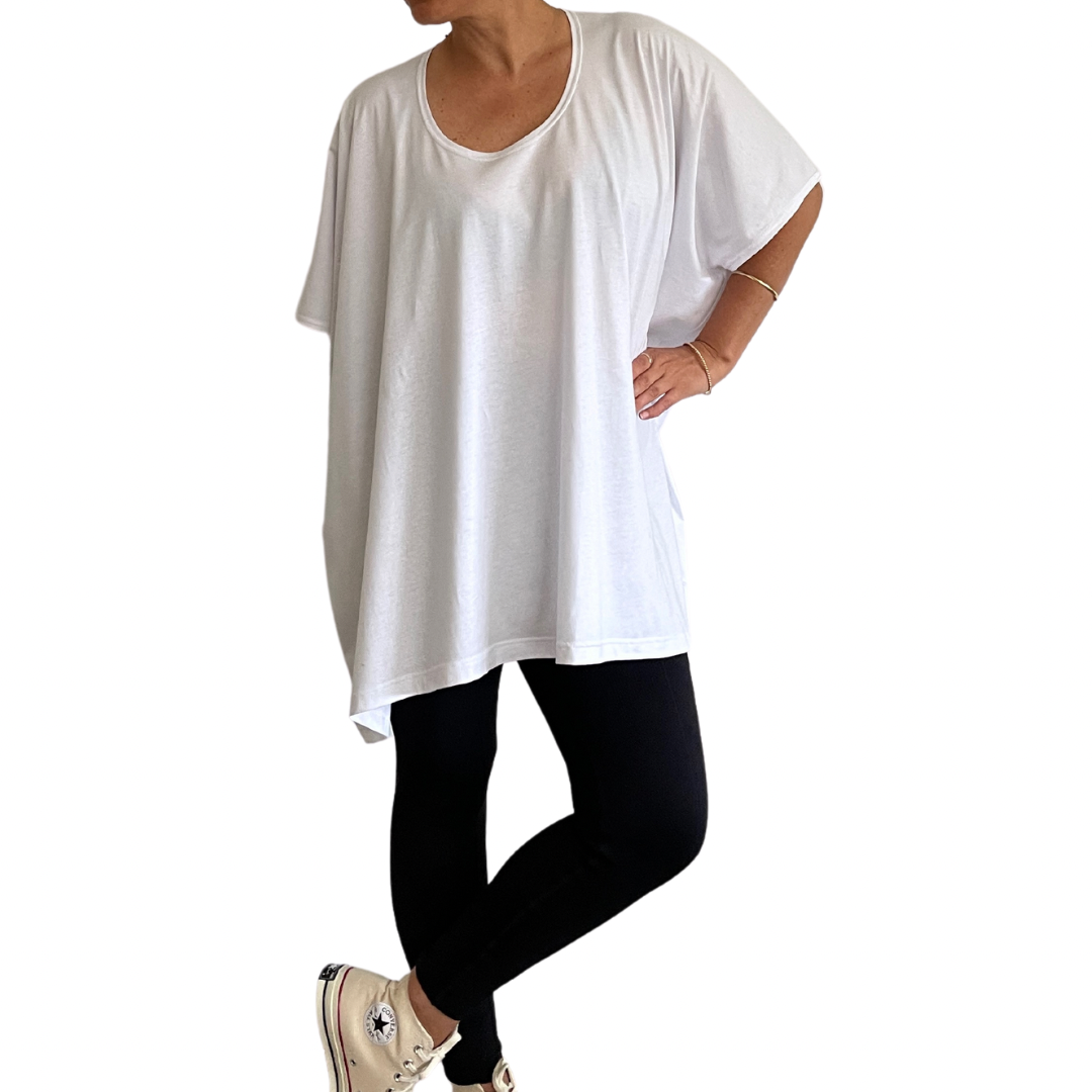 oversized box tee, organic cotton tee, white box tee, sustainable clothing, relaxed fit tee, New Zealand-made clothing, 100% organic cotton, women’s box tee, everyday essentials, organic cotton shirt, comfortable oversized tee, eco-friendly fashion, sustainable fashion, wardrobe staples, high-quality cotton tee.