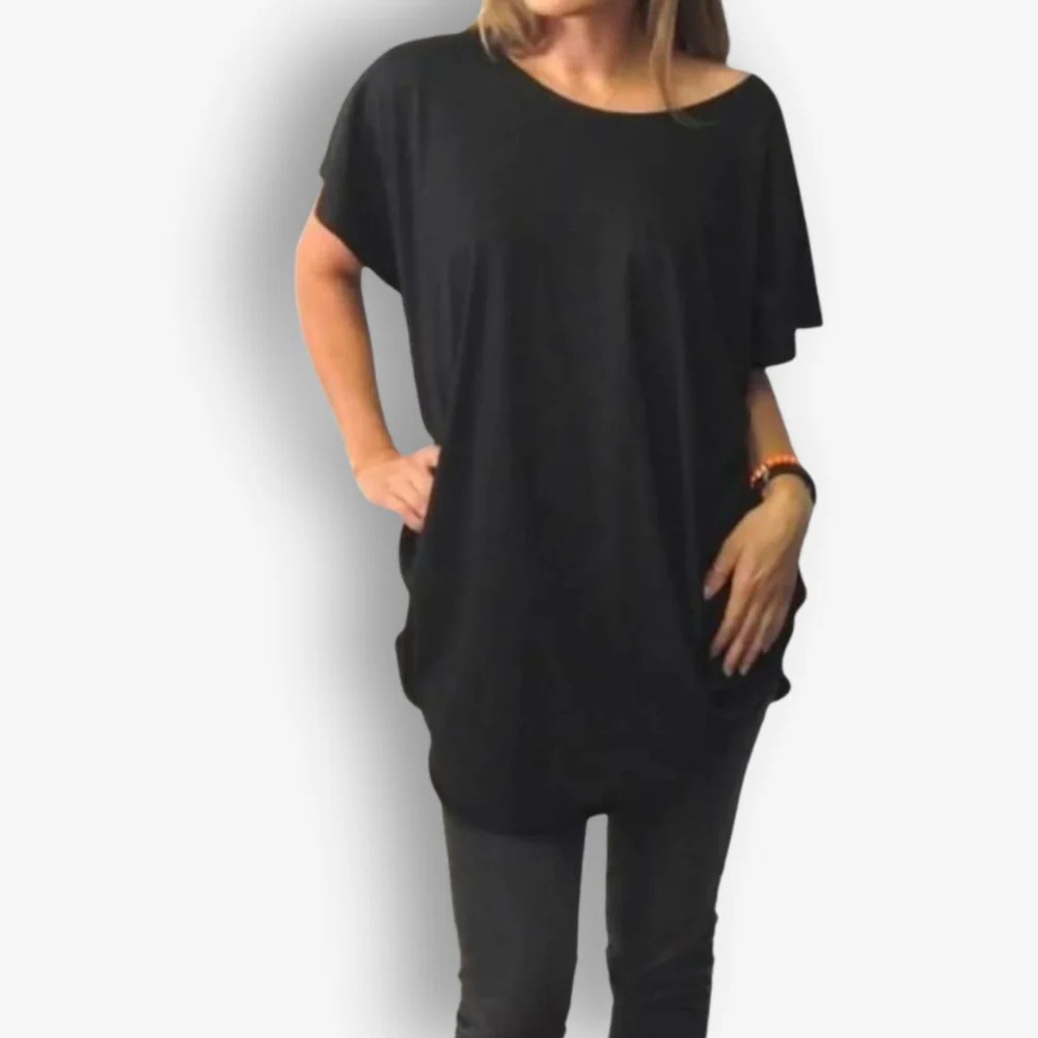 Two Daughters black round neck circular hem cotton short sleeve t-shirt front