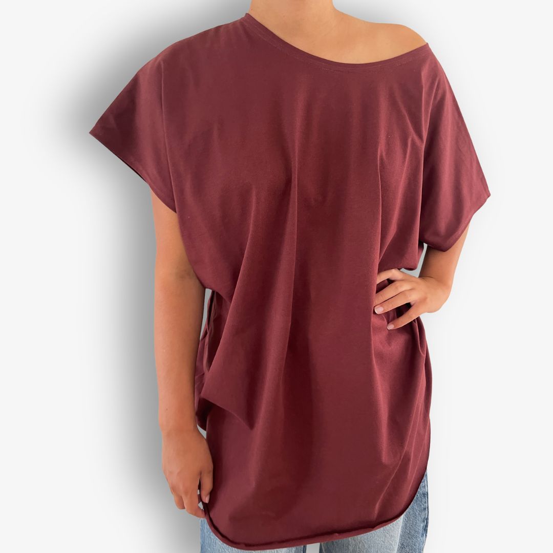 TWO DAUGHTERS ROUND NECK SS CIRCULAR TSHIRT CHERRY CHOCOLATE