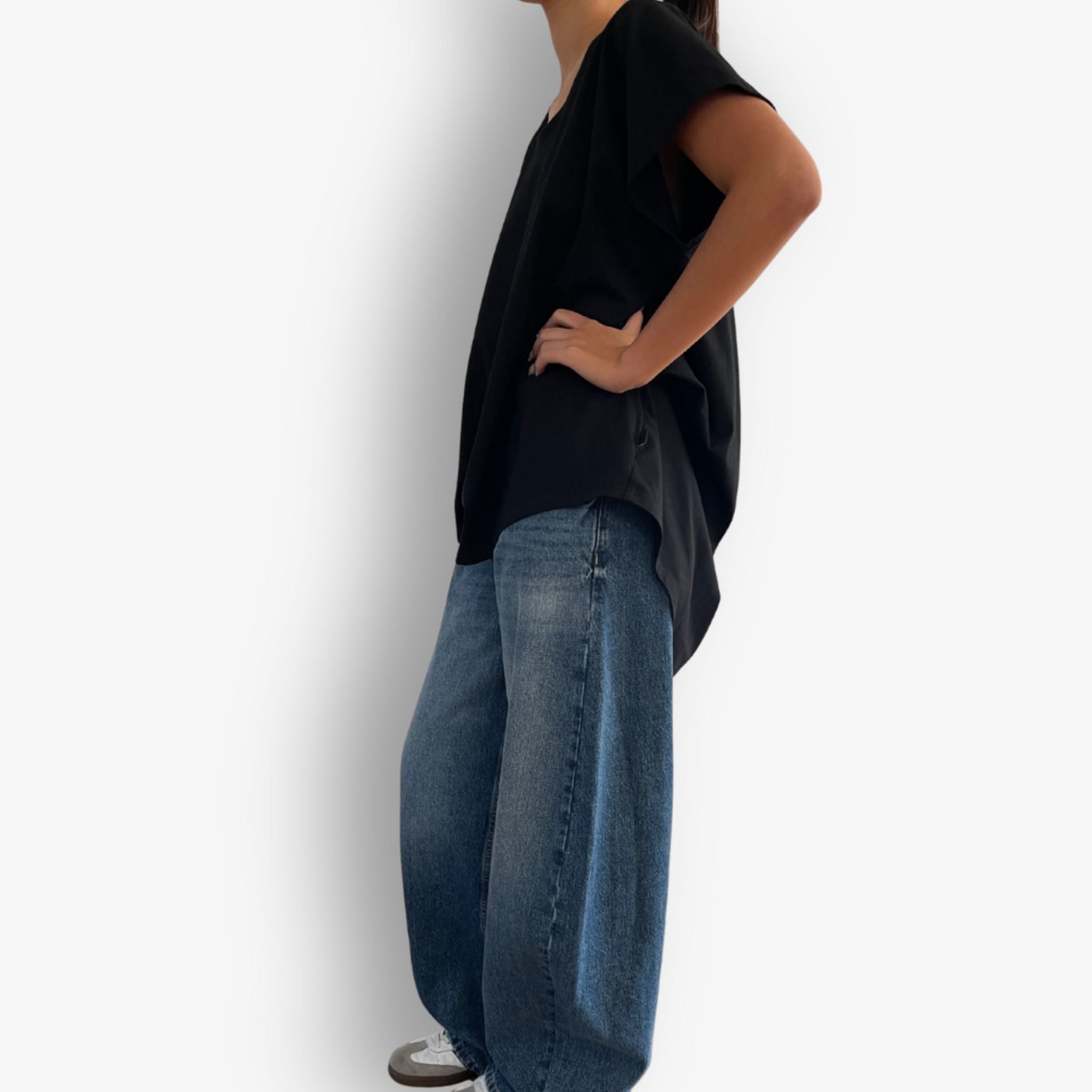 Two Daughters black high low folded hem cotton short sleeve t-shirt side view